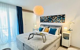 Sunny&peaceful chic retreat